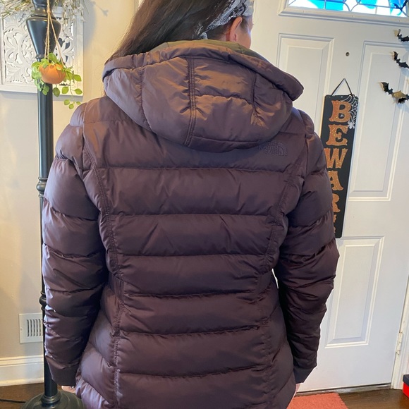 Women’s north face coat plum color - Picture 2 of 2